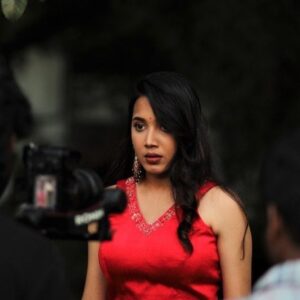 Anjali Raj Instagram - #throwback to this super fun shoot for @chamak_by_becca by @rebecca.santhosh 🤍🤍#bts