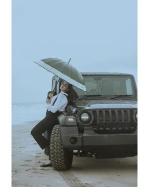 Anjali Raj Instagram - rain or shine, own the moment 💣

shot by: @manu_k_mohan_photography 
editing and grading: @dibeesh_v_sahadevan 
MUH: @aarshamakeoverartistry 

#photoshoot #beachshoot #photography #fashion #explore