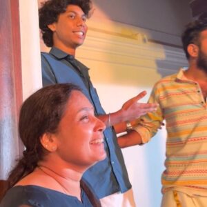 Anjali Raj Instagram - Un Peru Enna?🤔💗
thank youu @geethiyaa @teejayarunasalam for this opportunity! was def a fun few days w this team♥️
do check out this beautiful song and it will surely make you feel very achachooooo🤪🤍