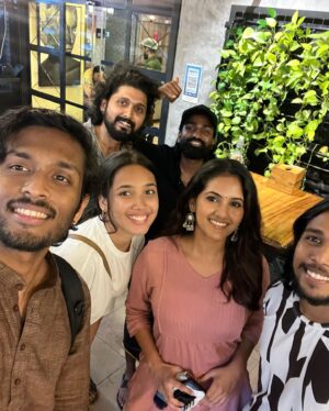 Anjali Raj Instagram - Un Peru Enna?🤔💗
thank youu @geethiyaa @teejayarunasalam for this opportunity! was def a fun few days w this team♥️
do check out this beautiful song and it will surely make you feel very achachooooo🤪🤍