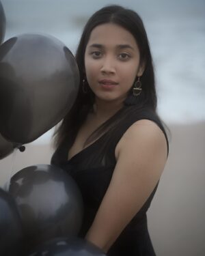 Anjali Raj Instagram - 💙black & blue🖤

📸: @aneeshminaloor_photography 
coordinated by: @rahulpallath_official