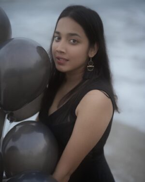 Anjali Raj Instagram - 💙black & blue🖤

📸: @aneeshminaloor_photography 
coordinated by: @rahulpallath_official
