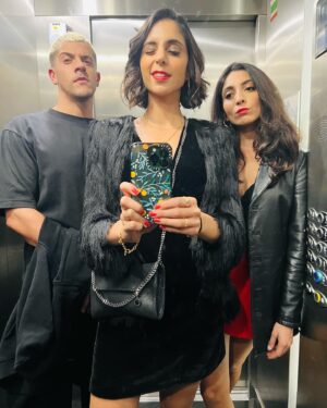 Anjli Mohindra Instagram - Love is a bug, and I miss these drugs! 💚🐞♥️🪲