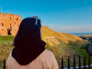Anjli Mohindra Instagram - Bye Northumberland. Had an amazing time in you.😮🫣
Had my heart cracked wide open by some incredible people, learned that girls* just wanna have pun(s), and made some very special friends. Thank you. Pet. xox

*(and guys and everyone in between)