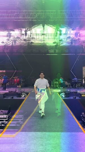Ankit Tiwari Instagram - All set for tonight, Are you ready Mumbai??? 

@bmp_online @insider.in @paawonb @tbstalents #ankittiwari #ankittiwarilive #atlive #bmp #galliyan #sunrahahainatu #trending #liveshow #mumbai #ankitians🔥