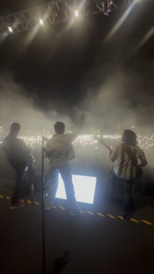 Ankit Tiwari Instagram - My live performance, it just comes from feeling an energy and emotion from the crowd. ... 
guess the song name ?? 

#ankittiwari #ankittiwarilive #ankittiwarisongs #ankittiwariliveinconcert #atlive #live #livemusic #performance #musician #music #stage