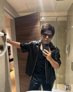 Ankit Tiwari Instagram - ANKIT TIWARI LIVE at SIES college of arts, science and commerce MUMBAI for SIESONS FEST ❤️

@siesonsfest  #mumbai #ankittiwari #ankittiwarilive #ankittiwarisongs #atlive