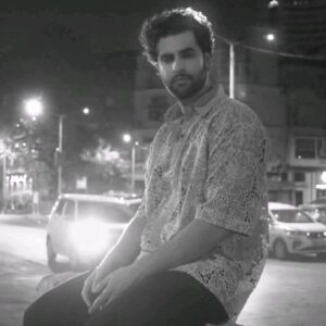 Ankur Rathee Instagram - Let's take a walk with @ankurratheeofficial @soniarathee 
A night on the streets of Mumbai

Magazine @thedoor_official 
Featured @ankurratheeofficial @soniarathee
Fashion Director - @jennetdwilliam
Dop @b.runphotography
Head Stylist @yyashvilakhani
Makeup artist @makeup_by_nainaa
Hair stylist @amehra16
Assistant Stylist @princyypatell_

First look 
On Ankur 
Shirt @labelaparnarawat
Pants @oshinsarin 
Shoes @regalshoes.in 
Rings @mogassuni

On Sonia 
Outfit @studio.neithernor
Accessories @mogassuni
Shoes @sole_weavers 

Second look 
On Ankur 
Shirt @labelaparnarawat
Pants @oshinsarin 
Shoes @regalshoes.in 
Rings @mogassuni

On Sonia 
Outfit @ostilos.official
Accessories @elabore.in
Shoes @sole_weavers 

Third look 
On Ankur 
Outfit @oshinsarin 
Shoes @regalshoes.in 
Ring and Neckpiece @mogassuni 

On Sonia 
Earrings @enarajewellery
Bracelet @atrangibykritika 
Shoes @sole_weavers

#thedoor_official #ankurrathee #soniarathee