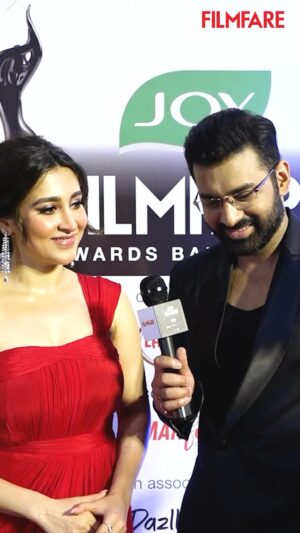 Ankush Hazra Instagram - The gorgeous #OindrilaSen and the 
handsome #AnkushHazra walks the red carpet at the #JoyFilmfareAwardsBangla2024

@love_oindrila @ankush.official 

@adhawking