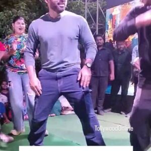 Ankush Hazra Instagram - অনেকদিন বাদে @ankush.official in old dancing mood and we can't keep calm. #MirzaEloRe out now.