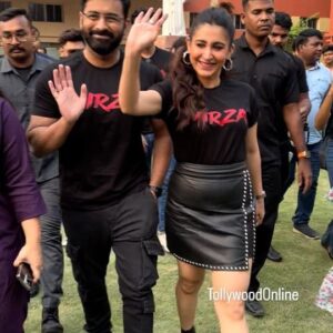 Ankush Hazra Instagram - #Mirza #Muskan Grand Entry with Thar today during college promotion...আসছে ঈদে মির্জা 🔥