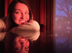 Ann Pirvu Instagram - 🫧As above ~ so below 🫧
Duality • Perception • Continuum 💫
So nice to see the world this way,
every so often💋
•
What sparkly #TuesdayThoughts are on your mind today? Write me below xo
•
•
•
#Tbt #Reflections #nofiler #gemini #twin #PepLife #emotionalintelligence #WorkinMoms #Reign