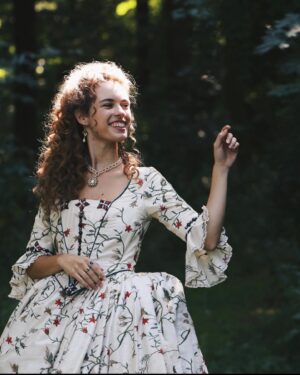 Anna Dvořáková Instagram - To all my royal subjects: 

 I have been shooting an incredible project called Eliška&Damián and it’s gonna stream on @primaftv  2.9 so in almost a week. I hope you will love it and enjoy the crazy plots and storyline this project has to offer. 

I know lately my content differs from what you are usually used to, so I wanted to thank you.. 
Thank you for sticking around, supporting me and being patient. 

With love Annie🌹

Pics by: @n.1c0lv