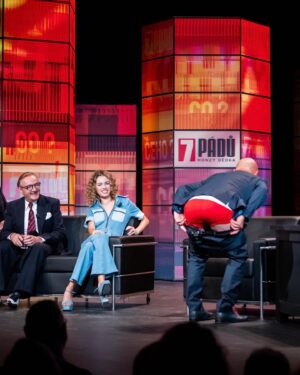 Anna Dvořáková Instagram - Oh my god!!! My first ever talkshow!! @honzadedek7padu 
Už zítra 19.9 se na tuhle jízdu můžete těšit v 21:35. Jupí!!!!

Pics:@tshine.photo