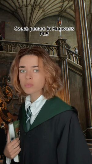 Anna Dvořáková Instagram - The rest is on tik tok along with other episodes🫶🏼
 The video is too long so the ending is not there🤦🏽‍♀️🤦🏽‍♀️ 

Anyway, hope you enjoy a czech person being czech in #hogwarts ♥️♥️

#harrypotter #slytherin #czech #slavicgirl
