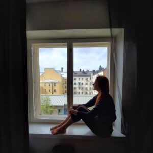 Anna Easteden Instagram - What a crazy feeling - to not have anywhere to be or anything to do - for almost 2 hours! This summer I have traveled to Helsinki more than ever. A lot for acting work, meetings, events and then looking for a place to buy in Helsinki. This morning I arrived in Helsinki again and was lost because I have nowhere to be for the next 2 hours! So I am just sitting here alone. Waiting to go sign the papers in 2 hours and become a home owner in Helsinki. I wanted to own my own small piece of this city (not moving here). ❤

#helsinki #finland #suomi #homeowner #kodinomistaja #homesontwocontinents #alone #justsittinghere