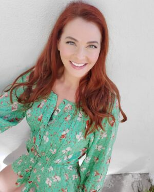 Anna Easteden Instagram - Yesterday is history,  tomorrow is a mystery, but today is a gift; that's why it's called The Present. - Bil Keane. 

#present #gift