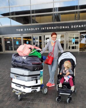 Anna Easteden Instagram - I used to think that people who take more than one bag on a trip are going a little overboard. Now I am one of those people. 

#lax #travel #matka #flight #lentokenttä #airport #overboard