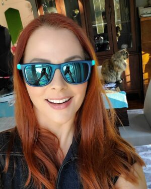 Anna Easteden Instagram - I hope you have seen my good deed stories that I post weekly. It has been interesting doing them. I just posted the archived stories in my profile highlights. Here I am wearing the #sustainable sunglasses by @theoceancleanup that I talked about last week. These are made out of plastic that was collected from the ocean. The money from sunglass sales goes towards cleaning more plastic out of the ocean. 
#theoceancleanup #sunglasses #gooddeed