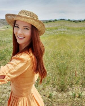 Anna Easteden Instagram - Never regret anything that made you smile. - Mark Twain. 

#smile #menifeecalifornia #flowerfield