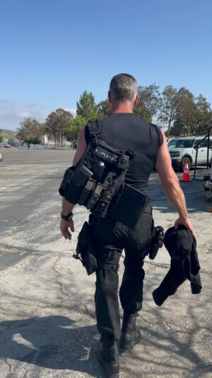 Anna Enger Ritch Instagram - Sergeant Kay is a cool SWAT officer. He’s also a SUPER great Director 🎭🎥 Be sure to catch @jayharrington3 ‘s directorial debut tonight on an ALL NEW S.W.A.T 💥