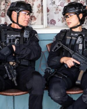 Anna Enger Ritch Instagram - TONIGHT!
6x19 “Bunkies” 8pm @swatcbs 

🖤💥🖤

✍️ @sarahaldersonauthor 
🎬 @ferlandguy 
🤺 @brittany_servidio 
📸 @davinophotostudio