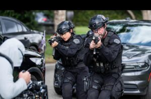 Anna Enger Ritch Instagram - FUN times to be had with my gal @brigittekalicanales and @nikopepajla 🎉💥We are BACK in ACTION and back in LA on an all NEW EPISODE of #SWAT Friday night!  See ya then 💋🪩🥳 @swatcbs FRIDAY 8/7c on @cbstv 💥💣💥

📸 : @davinophotostudio