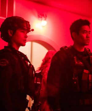 Anna Enger Ritch Instagram - That’s a wrap on @swatcbs Season #7 💥
what a joy this job has been ✨🥹 most grateful for the company I am privileged to keep 💗♥️