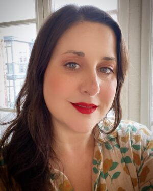 Anna Gras Instagram - A por otra primavera #redlipsforthewin #🎂#itsmypartyandillcryifiwantto #birthday