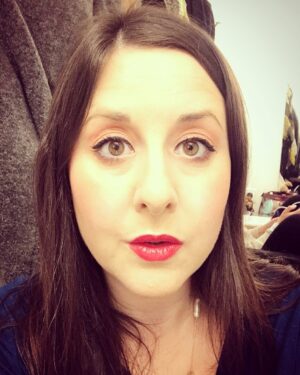 Anna Gras Instagram - A punto de empezar la semana de funciones en #elsopardelsidiotes #teatreborras #ganas!! #🎭#caradecomorrrr?