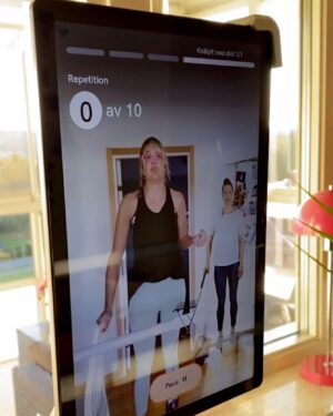 Anna Holmlund Instagram - Reklam för Habbie. Det är så skönt att kunna träna hemma, tack vare Habbie. Jag slipper resor till och från olika träningsanläggningar. Super bra och skönt. Så gå gärna in och kika på www.Habbie.se och sedan kan ni tipsa eran region, kommun eller privata vårdgivare om denna fina tjänst. 😊💪🏻