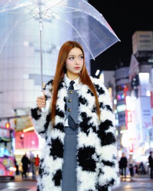 Anna Kay Instagram - ❄️☔️⋯🚀🪐