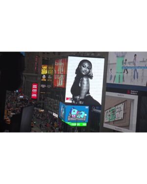 Anna-Lea Mende Instagram - @kaliii for @mtv PUSH on Times Square 🫶🏼 

production @mtv 
supervising producer @thesbrotherton 
producer / editor @jimewing2121 
production manager @la.mika.ella 
production coordinator @brew_26 
TS snaps @paramount / @viacom_intl 

photography by me

🤍

#mtv #mtvpush #kaliii