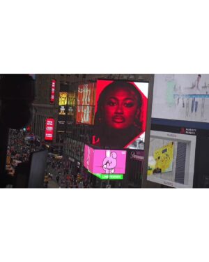 Anna-Lea Mende Instagram - @kaliii for @mtv PUSH on Times Square 🫶🏼 

production @mtv 
supervising producer @thesbrotherton 
producer / editor @jimewing2121 
production manager @la.mika.ella 
production coordinator @brew_26 
TS snaps @paramount / @viacom_intl 

photography by me

🤍

#mtv #mtvpush #kaliii