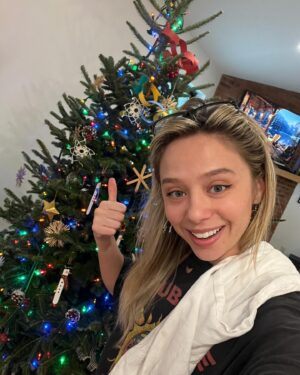 Anna Lore Instagram - I don’t think every holiday is magical, I think it’s like the rest of year: hit or miss. Because it’s just a day and we’re all just doing our best. That said, fates aligned for me this year. I had a pretty magical one. I think it’s because I started taking vitamin D. But could’ve been the people around me. Or maybe just the pure, shining, blinding gratitude I felt. Merry Christmas and happy new year to you all.