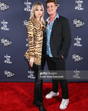 Anna Lore Instagram - Last night was a movie ✌🏼🤪 literally. Congrats to @ethannestor on his documentary premiere. He made an incredible film about the difficulty of putting your art out into world, highly recommend you watch when it’s available. Shout out @realgoodtouring for the socks.