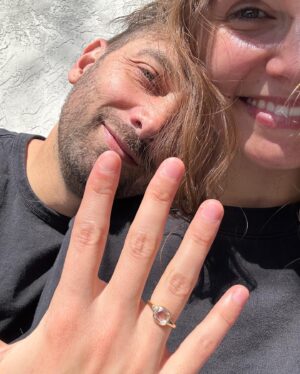 Anna Maiche Instagram - Fiancé !!!!! 💍💍💍