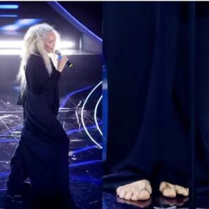 Anna Oxa Instagram - ANNA OXA
QUARTA SERATA SANREMO 2023
INDOSSA ABITI DI Yohji Yamamoto:

"Voglio raggiungere l'anti-moda attraverso la moda.  Ecco perché vado sempre nella mia direzione, parallelamente alla moda“
(Yohji Yamamoto)
#annaoxa #oxarte #annaoxa-oxarteTv
www.lenastore.it