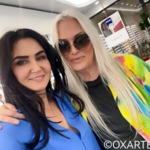 Anna Oxa Instagram - Anna Oxa a Tirana da Optika1 (Zeizz)
(Abiti Avant toi)