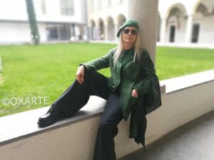Anna Oxa Instagram - Anna Oxa: un saluto da Lugano
(Abiti di Avant Toi)