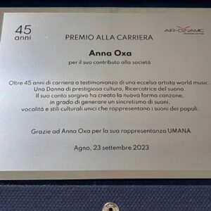 Anna Oxa Instagram - "45 Anni Premio alla Carriera". 
In Svizzera riconoscimento per Anna Oxa come Donna e come Artista. 
Anna Oxa ringrazia Raffaella Meledandri e le Nazioni Unite per i Rifugiati.
Tanta commozione tra il pubblico alle note 
di "Primo Cuore - Canto Nativo"