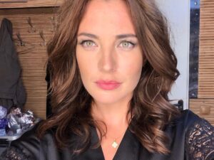 Anna Shepeleva Instagram - @alex_ratnikov @anna_mihailovskaya @rjevskay_ тарелку разбила,атмосферу настроила,приезжайте,жду!начали #капитанша2
