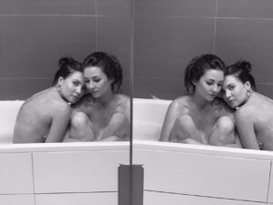 Anna Shepeleva Instagram - Я тебя люблю!с днём рождения ❤️ #валентинатанцуетлатино #вплатьенабретелях #любимка