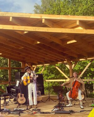 Anna Ternheim Instagram - Thanks for coming out Saturday, bringing all kinds of hardcore raingear to hear us play ❤️ And thanks Mathilda & Elisabeth @borkhult_lapphem for inviting me, such a magical place you've created. 

Acoustic shows coming up

Aug 3rd Burgsvik, @gainesvillefestival 
Aug 5th Bjärred, @bjerredsstation 
Aug 26th Dalum, @hermanslada