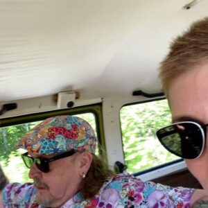Anna Ternheim Instagram - Heading to the beach 
@clublassestefanz @wherearetheunicorns @molnetmolnet @norliekkv