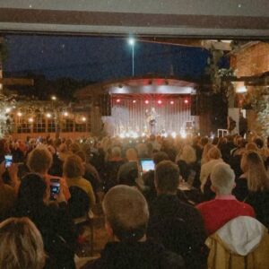 Anna Ternheim Instagram - Thank you Karlstad for a magical night and beautiful singing, remember my first show @nojesfabriken with Olle Ljungström 18 years ago now, always great to come back. Hope to see you soon❤️