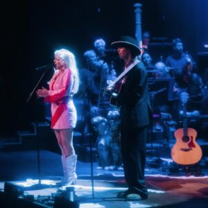 Anna Ternheim Instagram - I'm still on a high after our shows this weekend! Big warm thanks to everyone coming out to see us play and bring you a little piece of our Nashville. I'm really gonna miss hangin' and playing together with these amazing people🙏🏻 @wherearetheunicorns @erikarvinder @ivanjohandavid @sassamusik @zumsteelanders @_olawinkler_  @sverigesradiossymfoniorkester ❤️ 

photography:  @johannapetterssons