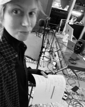 Anna Ternheim Instagram - Singing country tunes to stay warm, preparing for next weeks shows @berwaldhallen with my pal Maja Francis @wherearetheunicorns