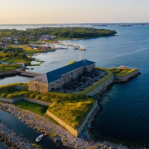 Anna Ternheim Instagram - A few moments capured at the show in Karlskrona two days ago, had a great time playing at this old fortress. Thanks for greeting me with open arms
