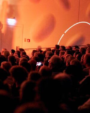Anna Ternheim Instagram - Some moments from Saturdays show in Potsdam❤️ 
thanks to @peterhinderthuer, @nikolaisaal.potsdam , @filmorchester_babelsberg Scott Lawton, Michael Dühn and everyone involved! 

photography:  @godenschweger.photography